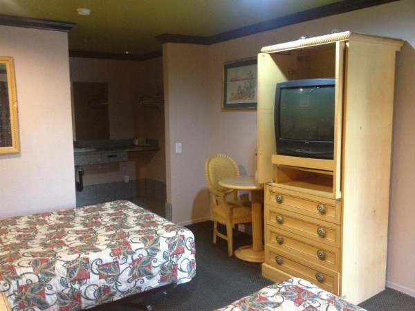 All 8 Motel image 16