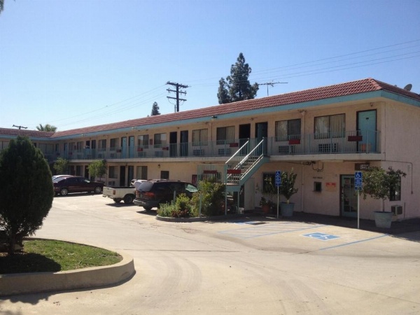 All 8 Motel image 9